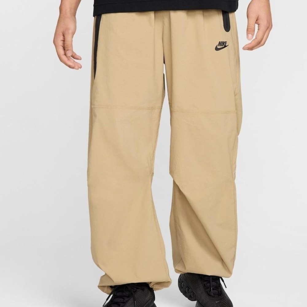 Nike Tech Men's Woven Oversized‎ Pants